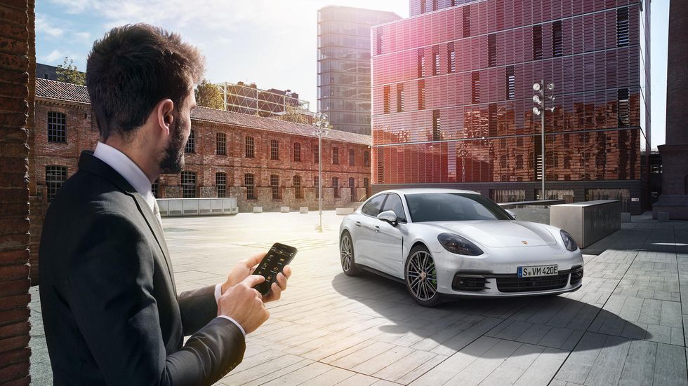 Porsches elektriska framtid är redan en succé