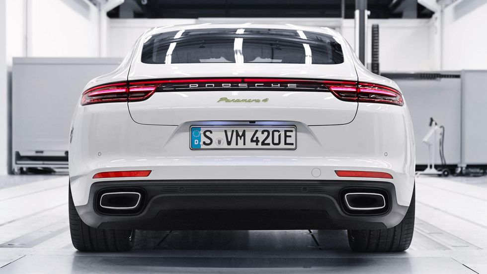 Porsches elektriska framtid är redan en succé