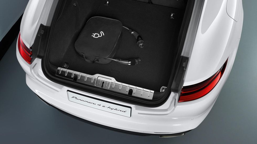 Porsches elektriska framtid är redan en succé