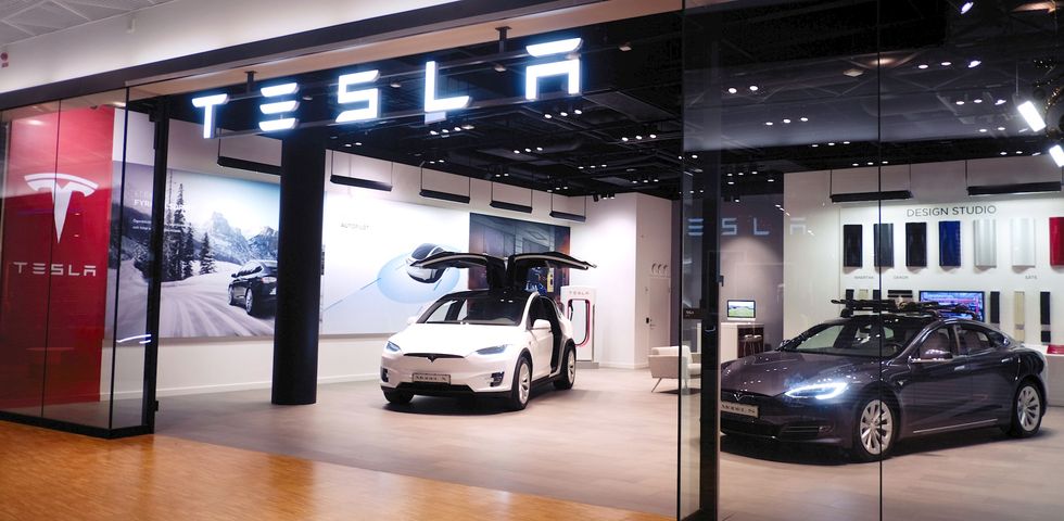 Storbrand i Teslas nya lokaler i Malmö