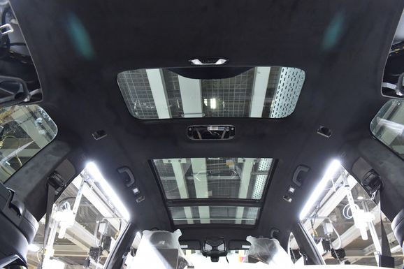 Första officiella bilderna på nya BMW X7