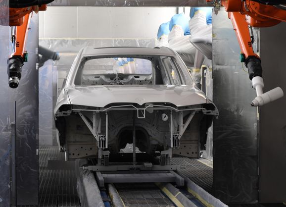 Första officiella bilderna på nya BMW X7