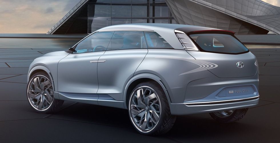 Mängder av nya elbilar och laddhybrider på gång – men få bränslecellsmodeller