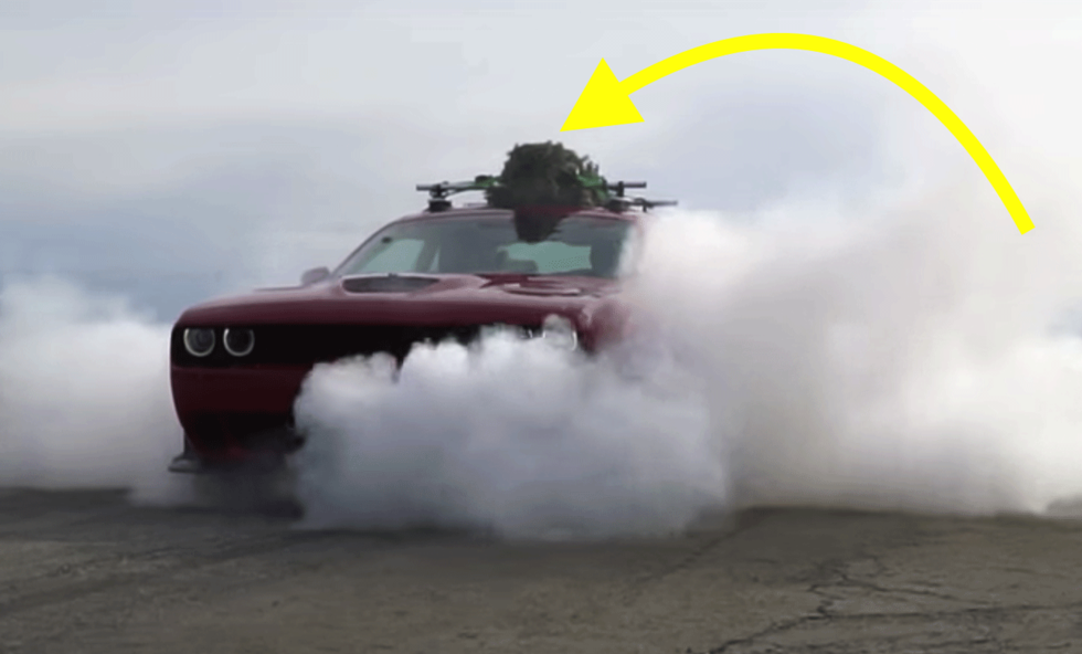 Challenger Hellcat när du har riktigt bråttom hem med granen...