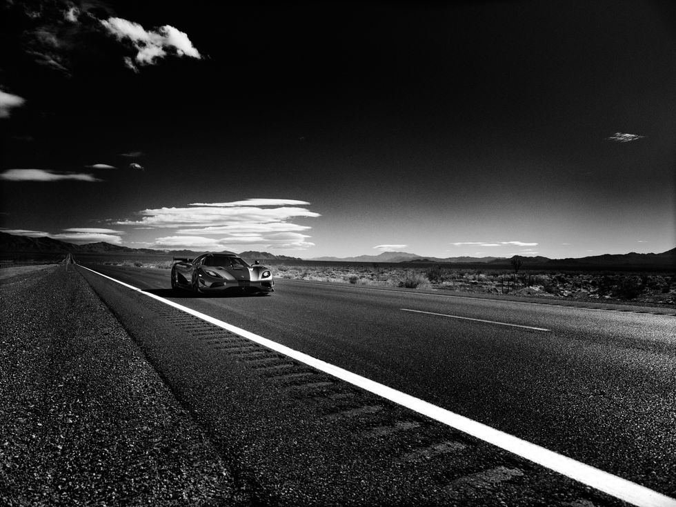 Så här fotar man världens snabbaste bil