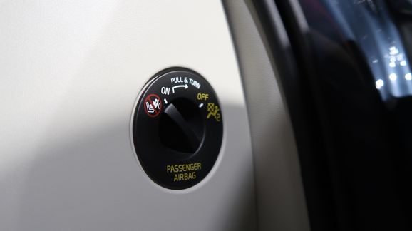 Bildfrosseri: Nya Volvo V60 – alla detaljer om folkhemskombin