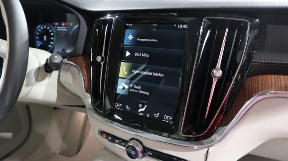 Första Volvo V60 – folkhemskombin – har rullat av bandet i Torslanda