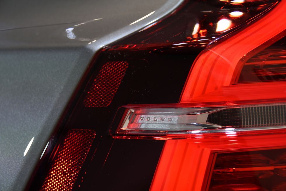 Bildfrosseri: Nya Volvo V60 – alla detaljer om folkhemskombin