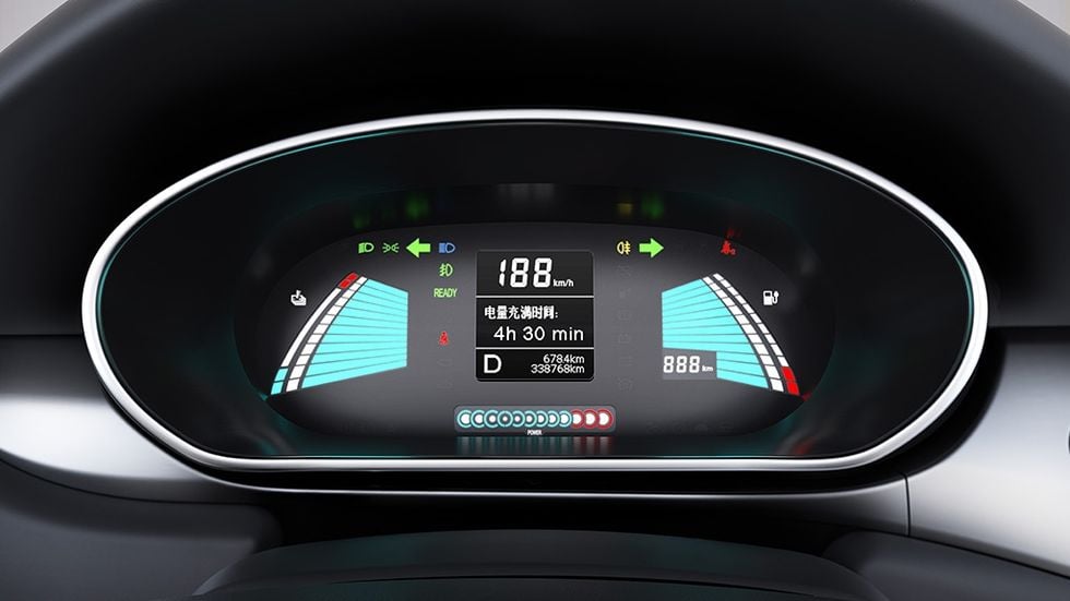 Kinesiska elbilen lockar med 50 mils räckvidd för under 100.000 kronor