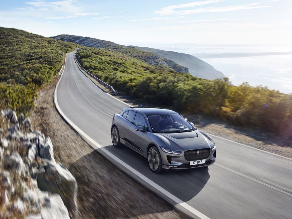Jaguar I-Pace är officiell – fyrhjulsdriven elsuv med räckvidd på 48 mil