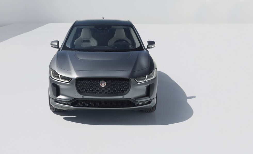 Jaguar I-Pace är officiell – fyrhjulsdriven elsuv med räckvidd på 48 mil