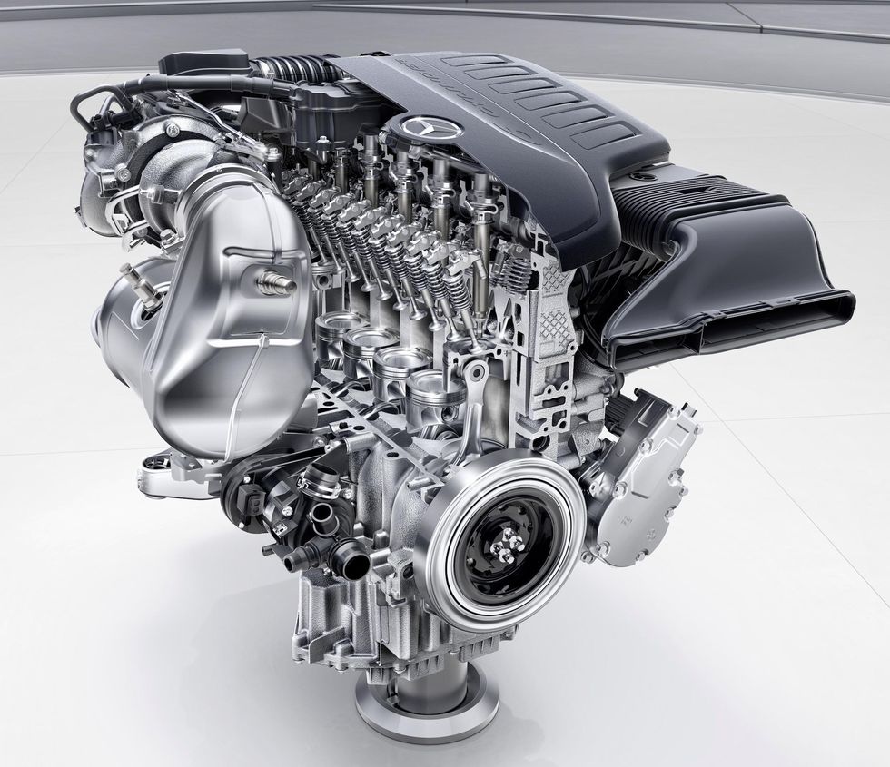 Raka sexan tillbaka hos Aston Martin – tack vare Mercedes