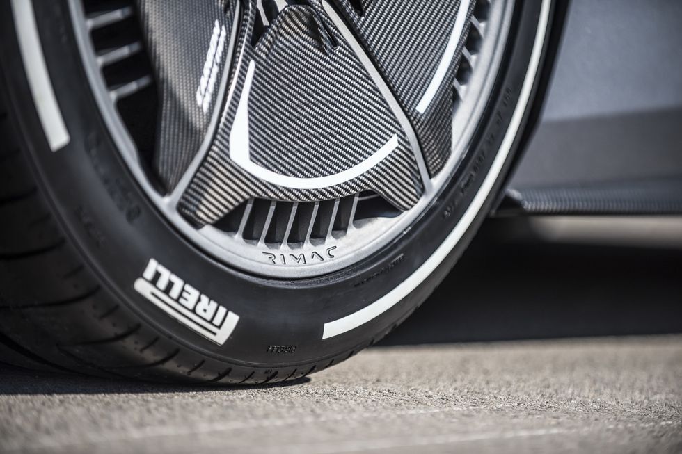 Uppstickaren som är snabbare än Tesla Roadster