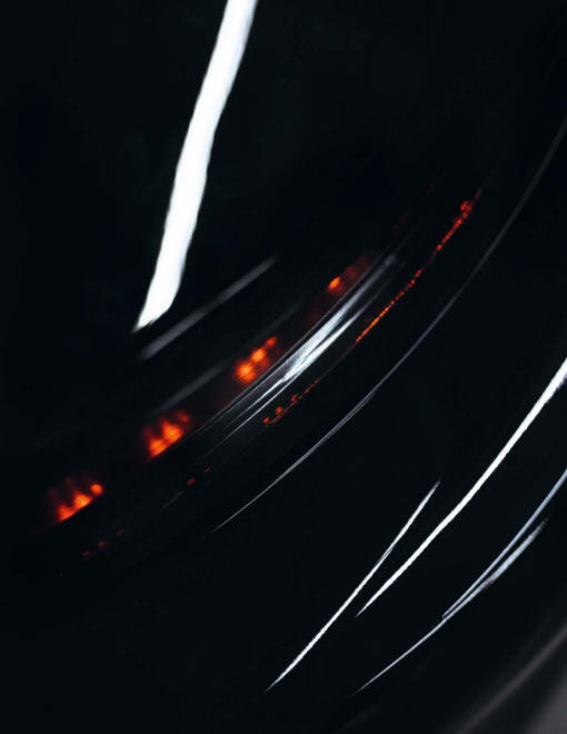 Bilder på Porsche Mission E avslöjar nya detaljer