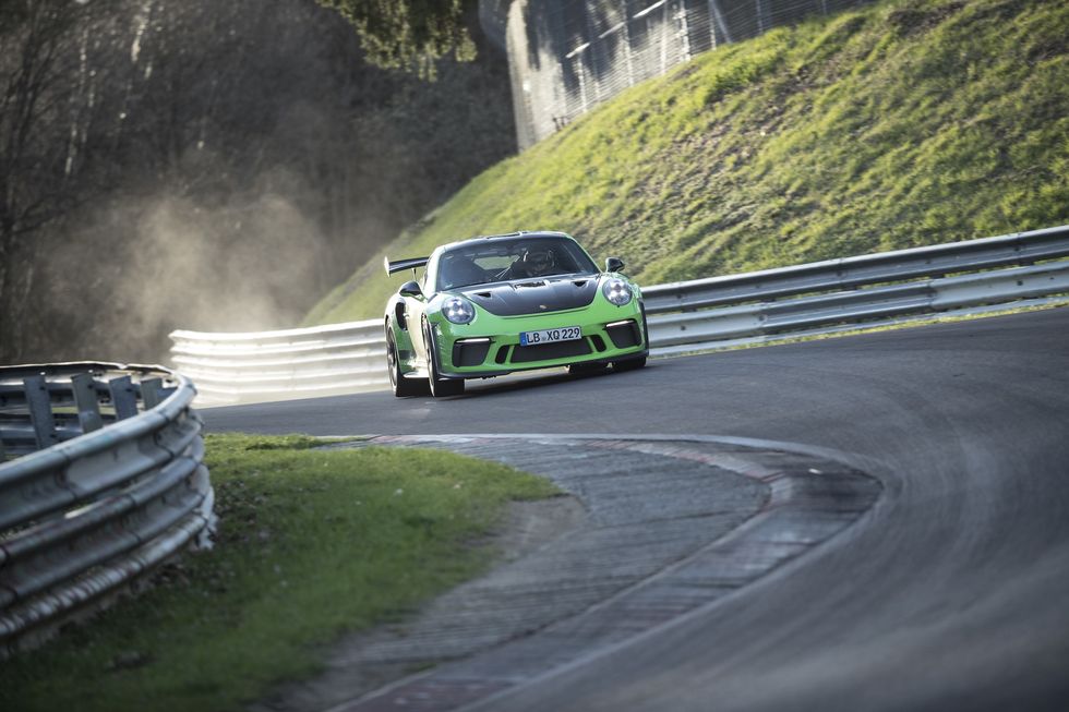 Video: Porsche 911 GT3 RS kör Nürburgring på 6:56,4