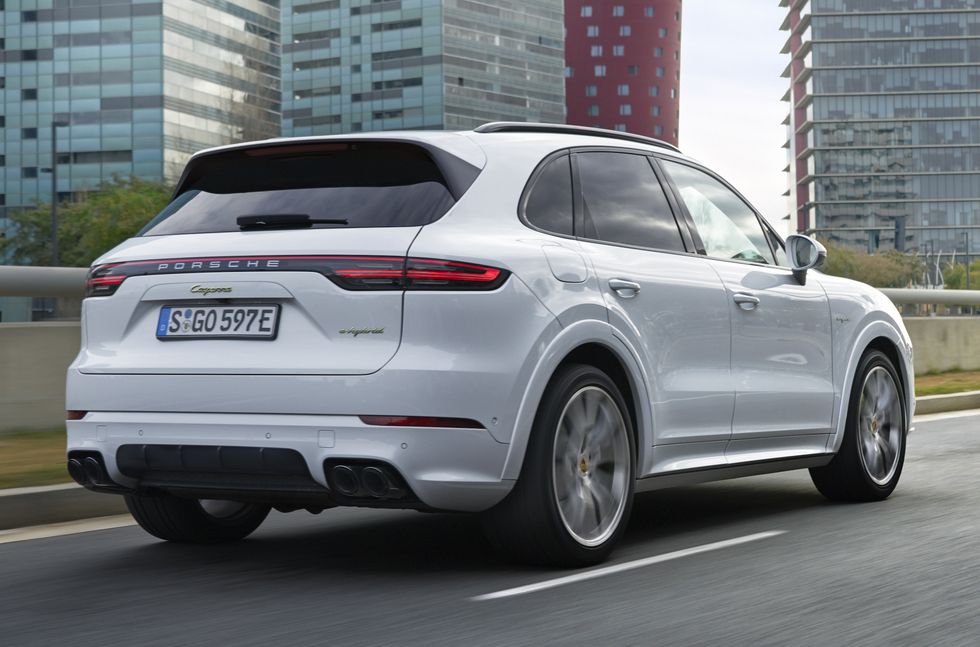 Porsches första suv-laddhybrid kan bli en succé – svenskt pris