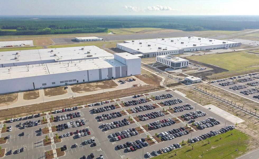 Volvo-fabrik i USA hotas av orkan – stoppar produktionen av S60