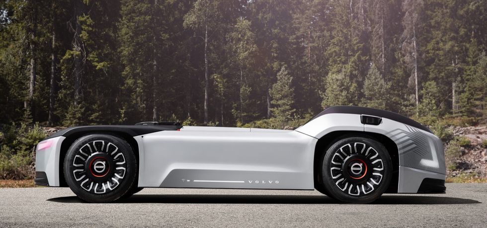 Volvo känner pressen – visar eldriven lastbil utan förare