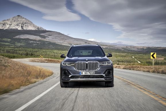 Sjusitsiga BMW X7 ska ses som 7-serie på styltor