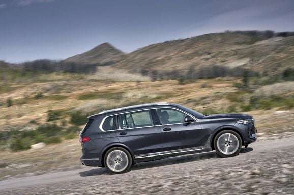 Sjusitsiga BMW X7 ska ses som 7-serie på styltor