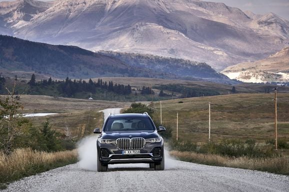Sjusitsiga BMW X7 ska ses som 7-serie på styltor