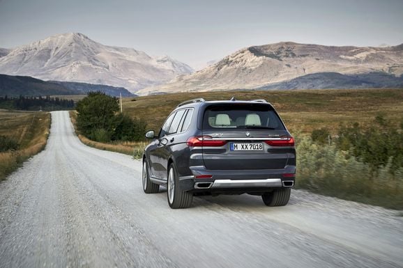 Sjusitsiga BMW X7 ska ses som 7-serie på styltor