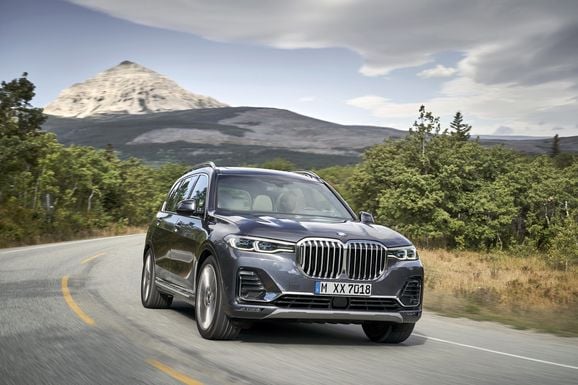 Sjusitsiga BMW X7 ska ses som 7-serie på styltor