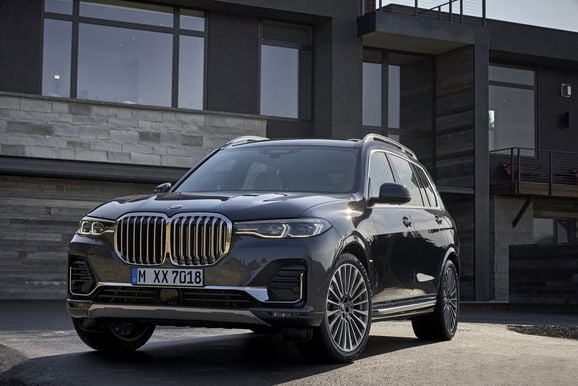 Sjusitsiga BMW X7 ska ses som 7-serie på styltor