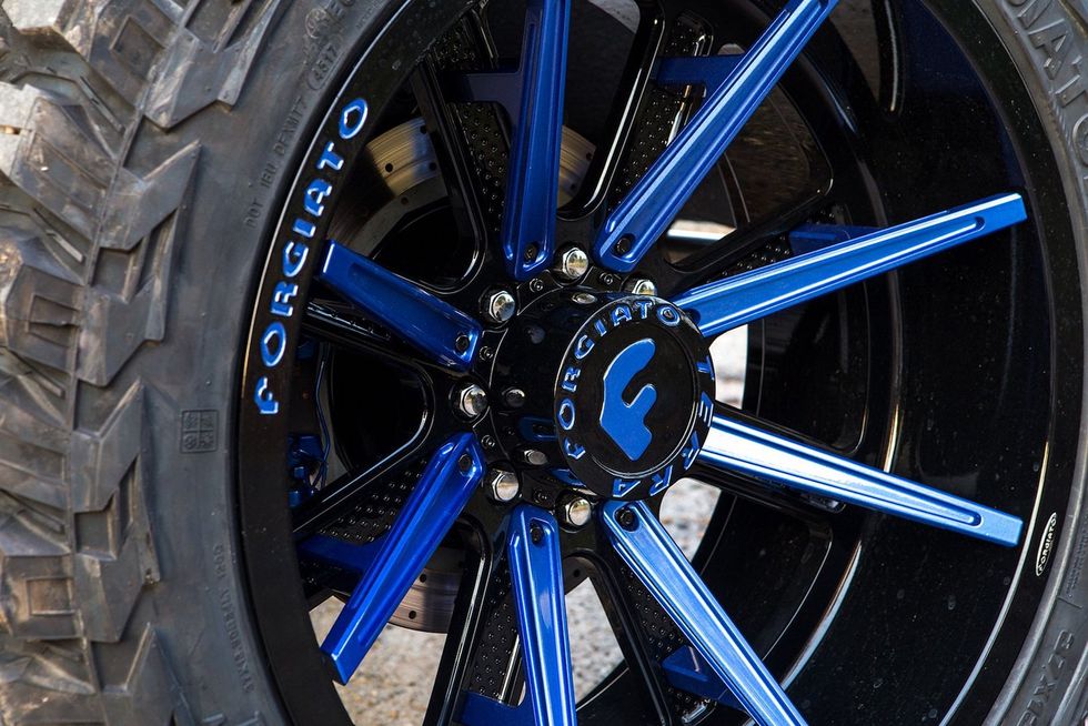 Instagram-succé: Mercedes G500 4×4² med 24-tumshjul