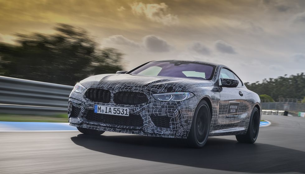 Första bilderna på BMW M8 – men får den för lite effekt?
