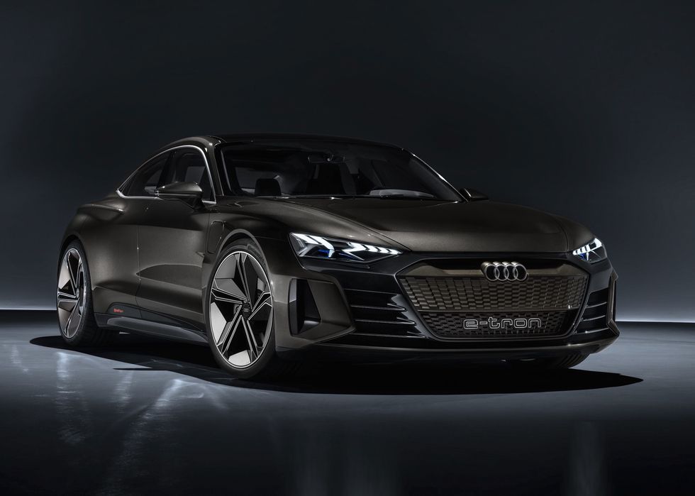 Premiär: Audi e-tron GT – med Audi-DNA och Porsche-teknik