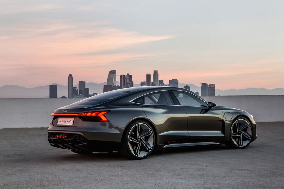 Premiär: Audi e-tron GT – med Audi-DNA och Porsche-teknik