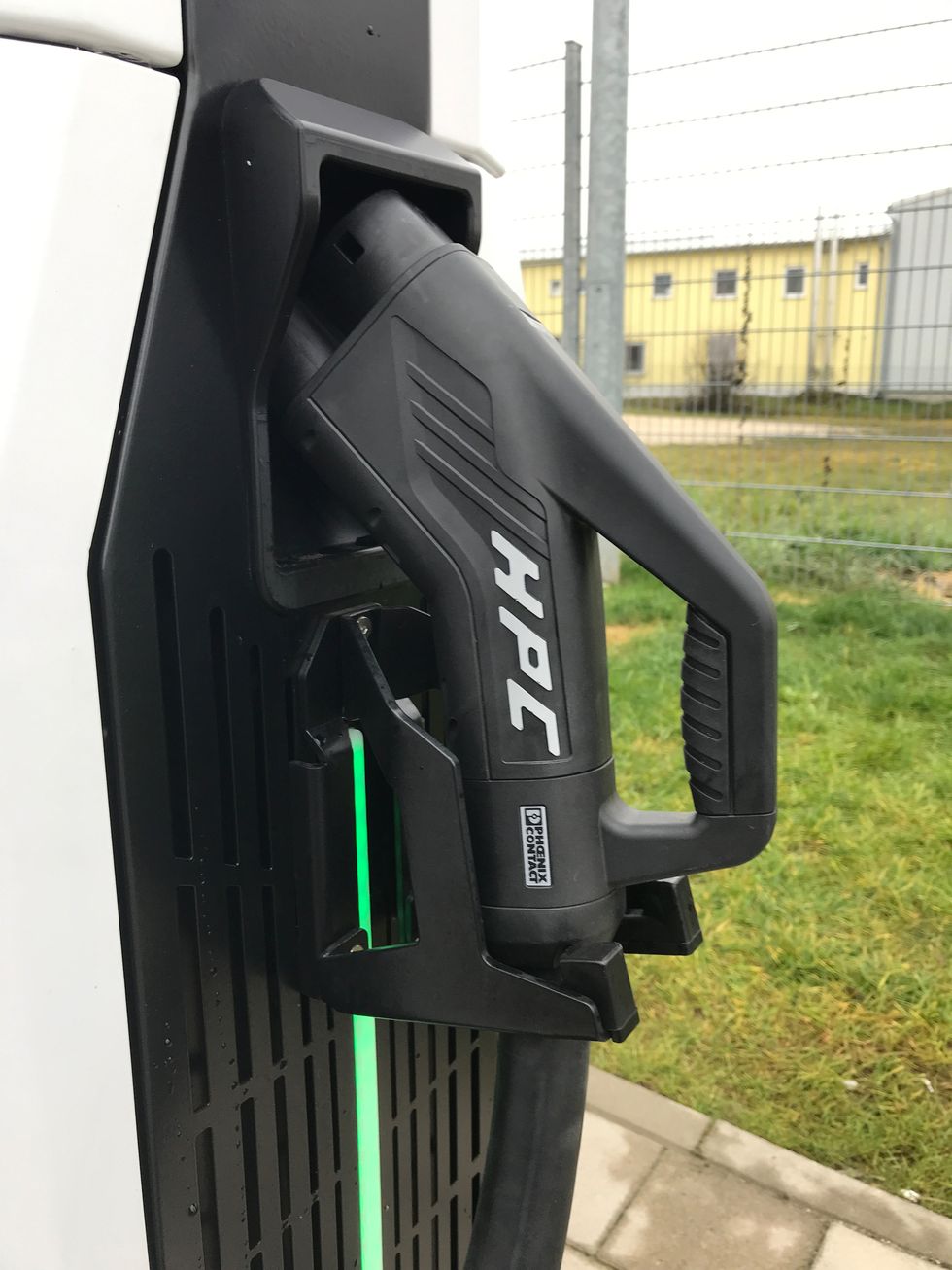 Snart går det att ”tanka” en elbil lika snabbt som bensinbil