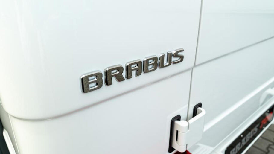 Brabus G-Wagenmonster – 700 hästar och portalaxlar
