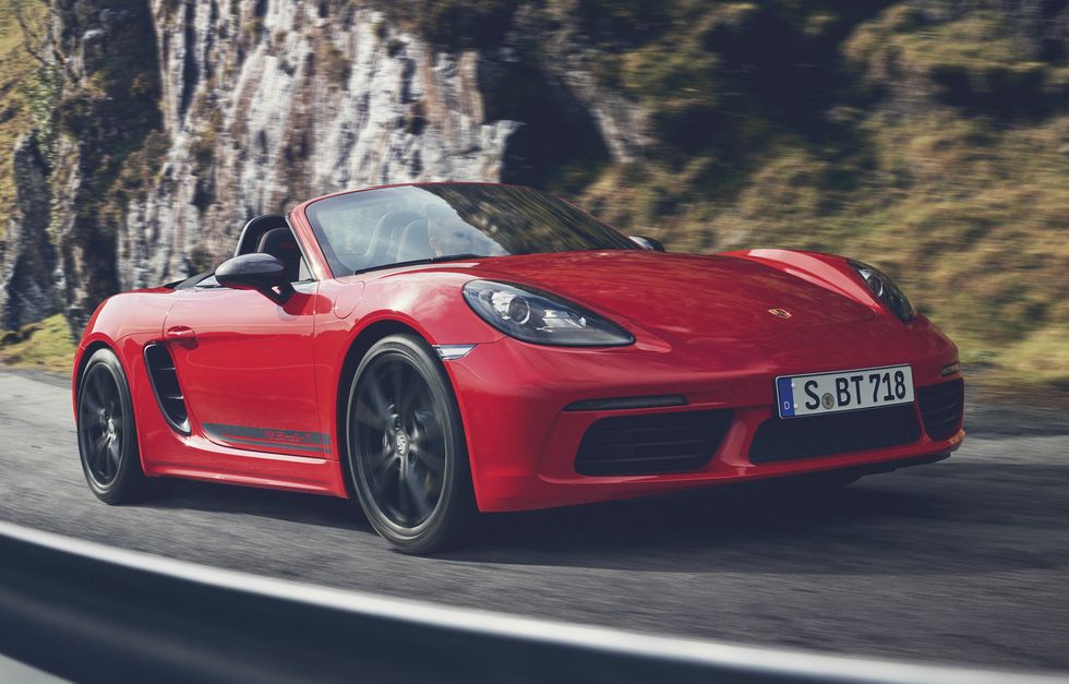 Porsche vässar körglädjen med två nya 718 T modeller