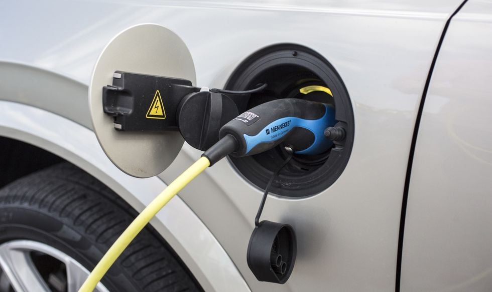 Elbilarna och laddhybriderna som strular minst