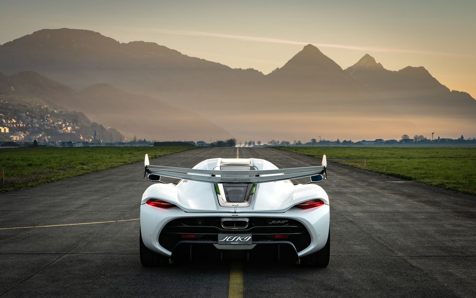 Bildgalleri: Koenigsegg Jesko i natursköna Luzern, Schweiz