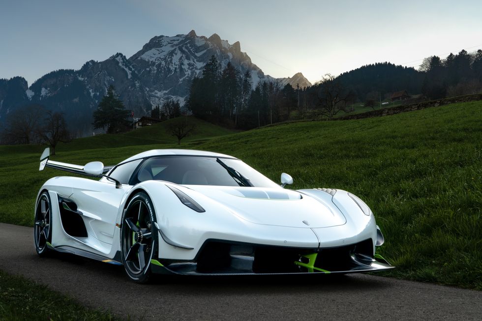 Bildgalleri: Koenigsegg Jesko i natursköna Luzern, Schweiz