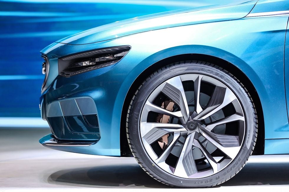 Volvoägaren Geely visar Preface Sedan – elbil på CMA-plattform?