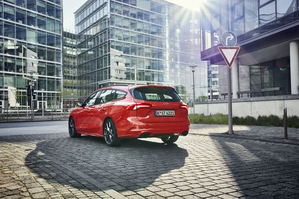 Ford Focus ST Kombi – rymlig familjeracer med 280 hk