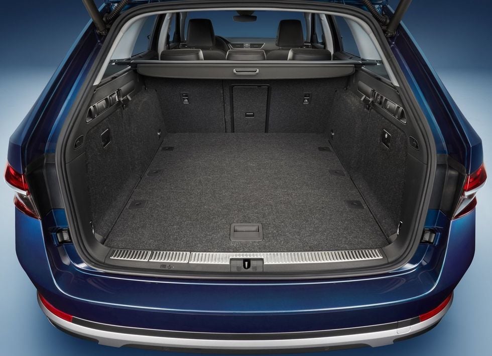 Skodas bredsida mot Volvo: Här är nya Superb Scout