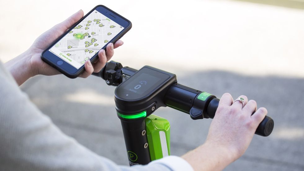 Polisen reder ut: Detta gäller för elsparkcyklarna