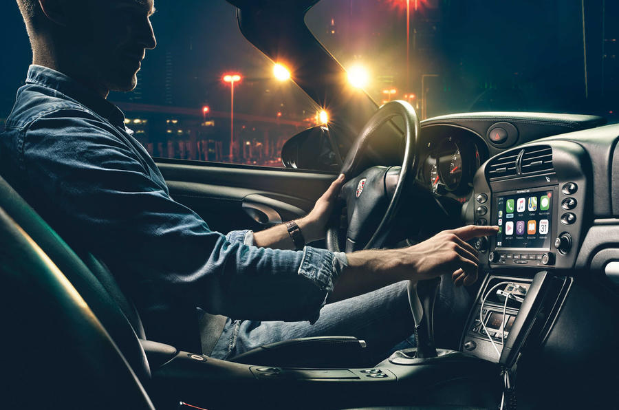 Modern infotainment till äldre Porsche