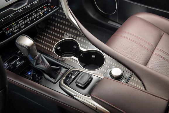 Vi provkör Lexus RX 450h: 