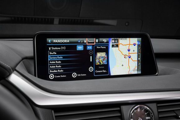 Vi provkör Lexus RX 450h: 