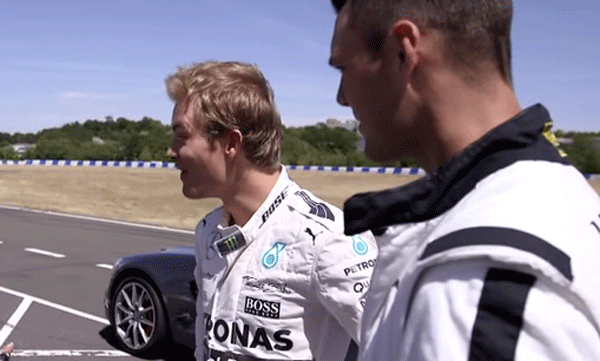 F1-stjärnan knäckt av ett golfproffs?