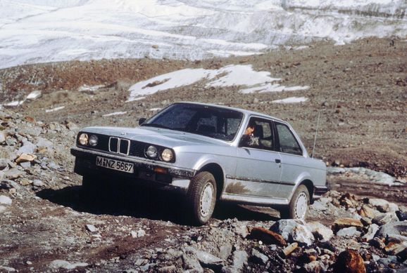 BMW firar – 325i Allrad var första 4WD-bilen