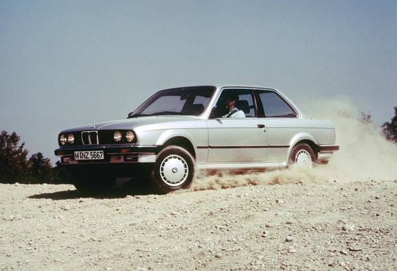 BMW firar – 325i Allrad var första 4WD-bilen