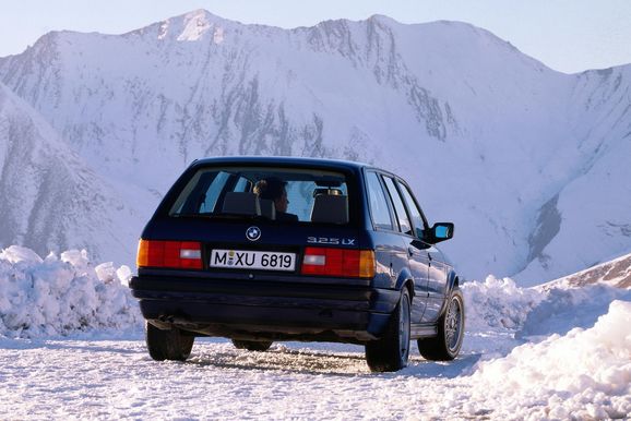 BMW firar – 325i Allrad var första 4WD-bilen