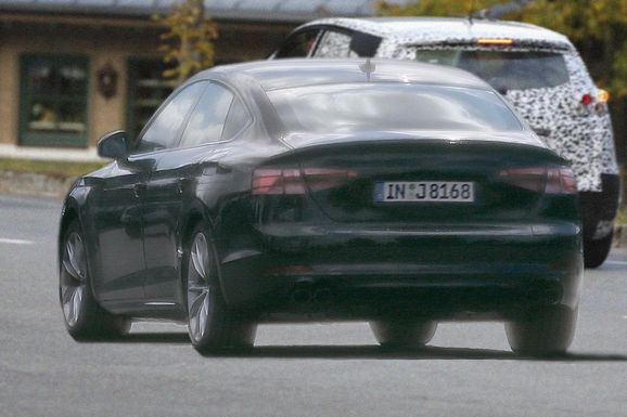 Här visar helt nyutvecklade Audi A5 Sportback upp sig